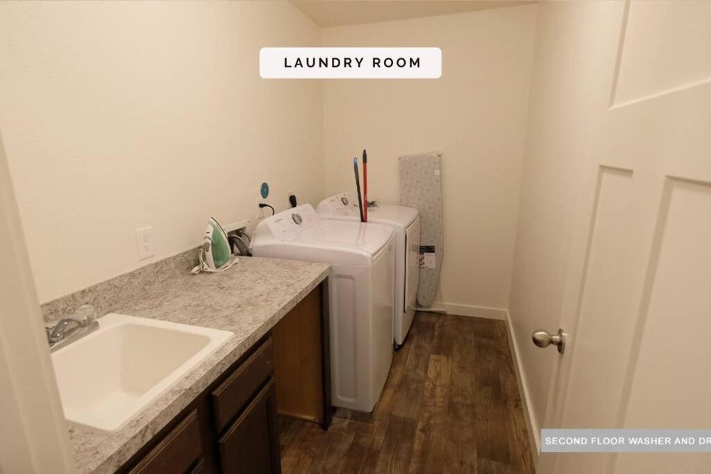 Willa 3 Story, 3 Bdrm, 4 Beds, 2 Bath, North Houston, Iah - 10B Zewnętrze zdjęcie